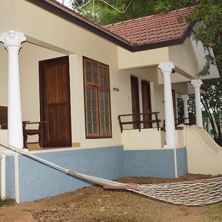 Soma Birds Lagoon Hotel Kotamangalam Luaran gambar