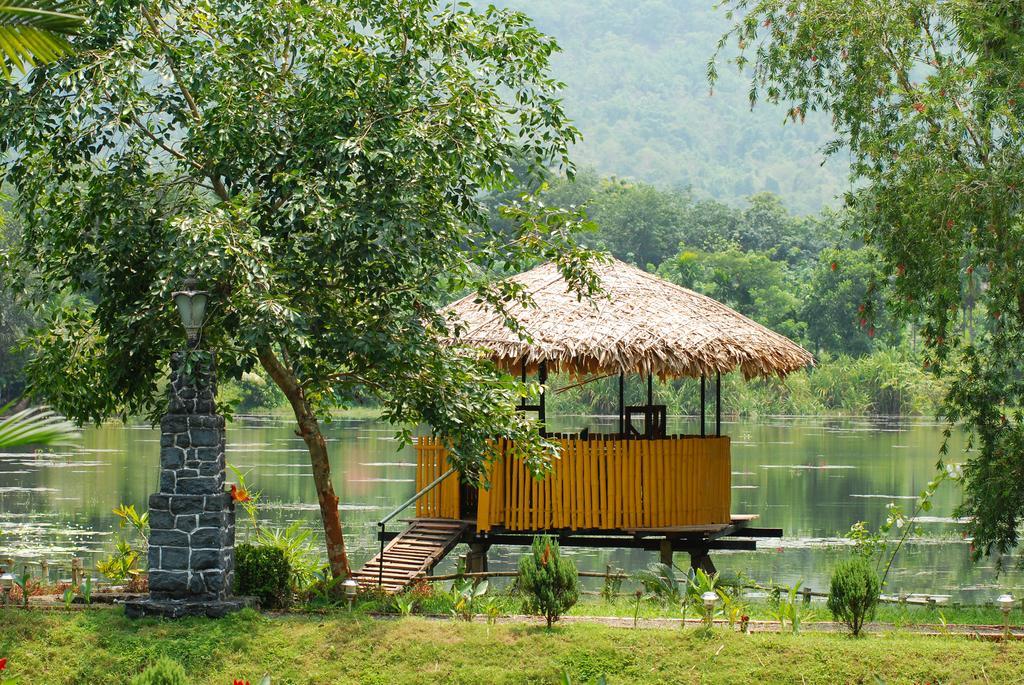Soma Birds Lagoon Hotel Kotamangalam Luaran gambar