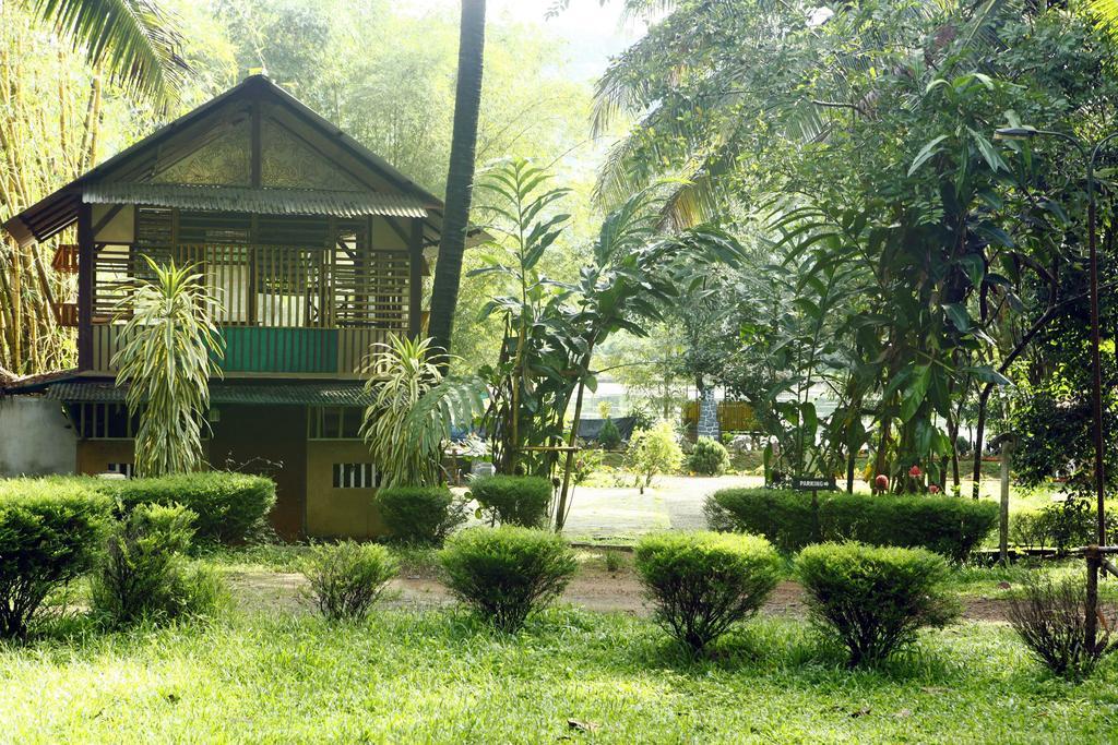 Soma Birds Lagoon Hotel Kotamangalam Luaran gambar