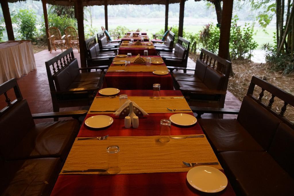 Soma Birds Lagoon Hotel Kotamangalam Luaran gambar